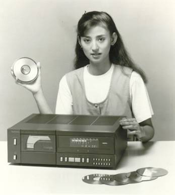 Перший Cd-Плеєр SL-P10, 1982 рік